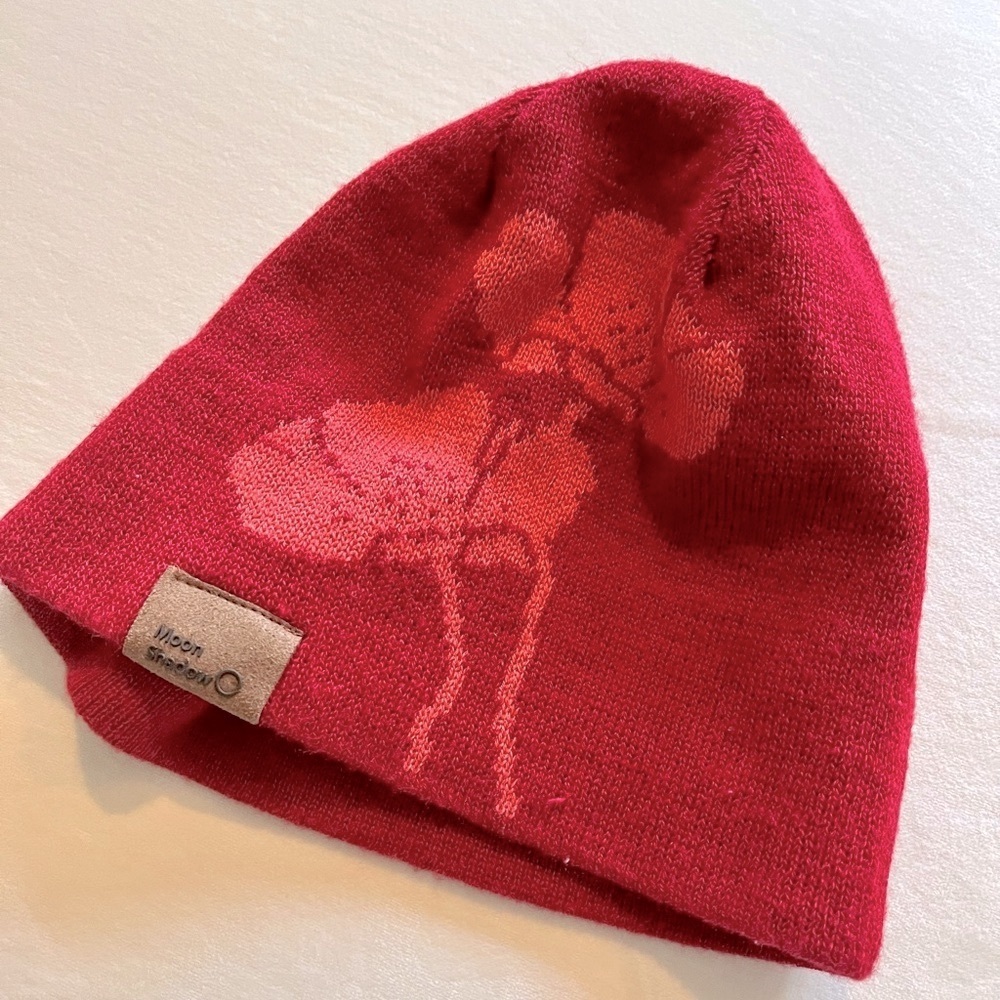 Moonshadow warm, stretchy, thin, rust / red beanie / skull cap / hat.